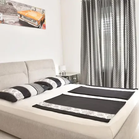 Josip 2 Apartment Tribunj (Sibenik-Knin)