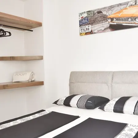 Josip 2 Apartment