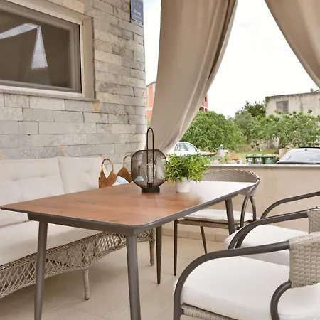 Josip 2 Apartment