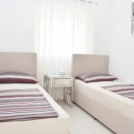 Josip 2 Apartment Tribunj (Sibenik-Knin)