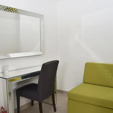 Apartment Josip 2 *