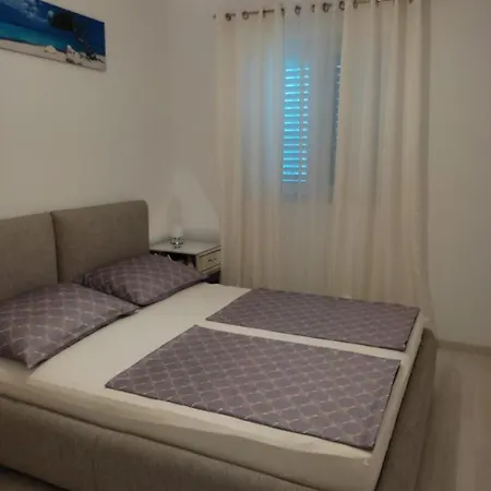 Josip 2 Tribunj (Sibenik-Knin)