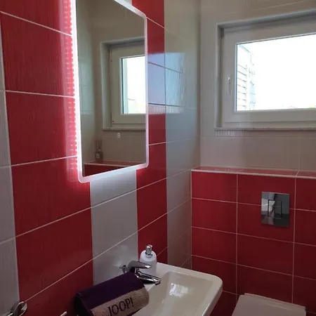 Apartment Josip 2 *