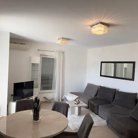 Apartment Josip 2 Tribunj (Sibenik-Knin)