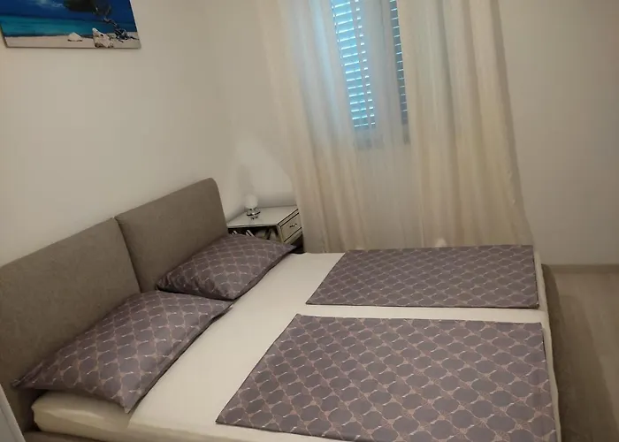 Josip 2 דירה Tribalj