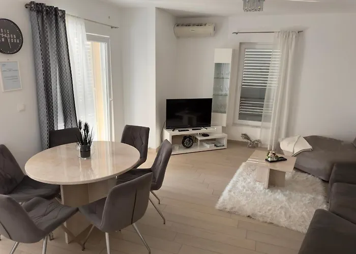 Josip 2 아파트 Tribalj